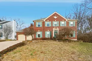 1083 Stratford Hill Dr, Anderson Township, OH 45230 - Photo 1