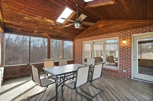 1083 Stratford Hill Dr, Anderson Township, OH 45230 - Photo 14