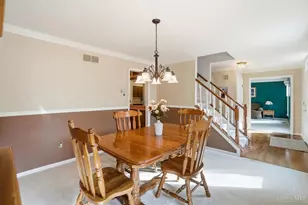 1083 Stratford Hill Dr, Anderson Township, OH 45230 - Photo 24