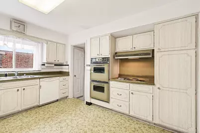 1849 Greenbriar Place, Cincinnati, OH 45237 - Photo 10