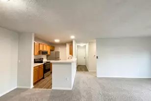 8392 Spring Valley Ct, West Chester, OH 45069 - Photo 6