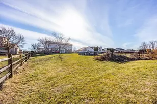 4110 Hickory View Dr, Fairfield Township, OH 45011 - Photo 34