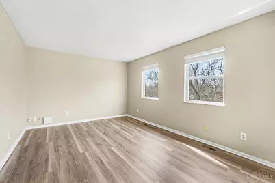 939 Venetian Terrace, Cincinnati, OH 45224 - Photo 10
