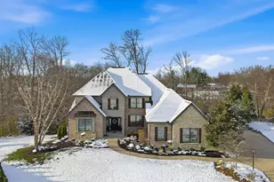 6393 Birch Creek Dr, Miami Township, OH 45140 - Photo 2