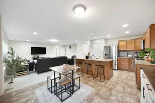 723 Grande Oaks Dr, Hamilton Township, OH 45152 - Photo 14