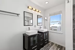 734 W Ct, Cincinnati, OH 45203 - Photo 34