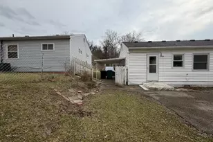 2637 Firtree Ct, Cincinnati, OH 45223 - Photo 6