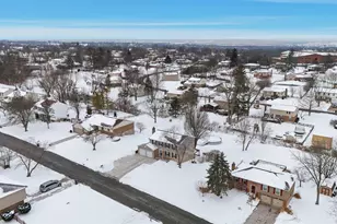 7689 Devonwood Dr, West Chester, OH 45069 - Photo 4