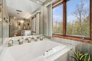 6195 Squirrel Woods Ln, Green Township, OH 45247 - Photo 14