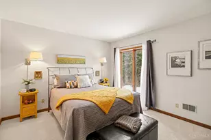 6195 Squirrel Woods Ln, Green Township, OH 45247 - Photo 18