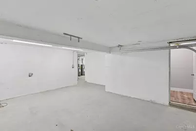 2668 Shaffer Avenue, Cincinnati, OH 45211 - Photo 38