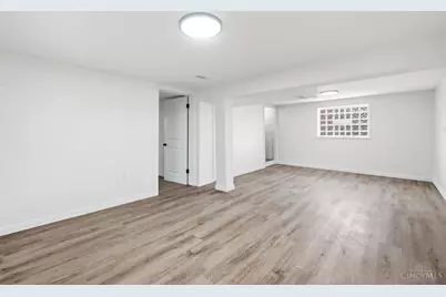 8415 Mayfair Street, Springfield Township, OH 45216 - Photo 6