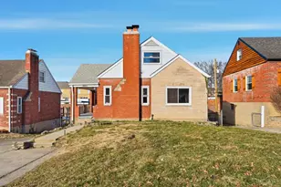 8415 Mayfair St, Springfield Township, OH 45216 - Photo 10