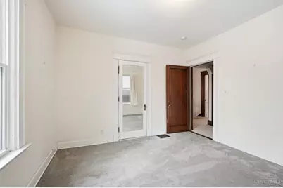 567 Howell Avenue, Cincinnati, OH 45220 - Photo 44
