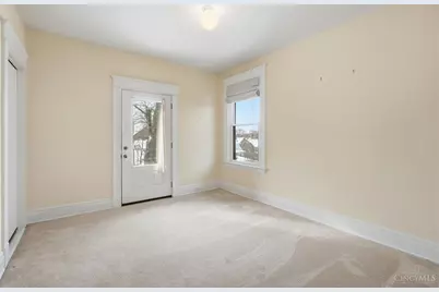 567 Howell Avenue, Cincinnati, OH 45220 - Photo 36