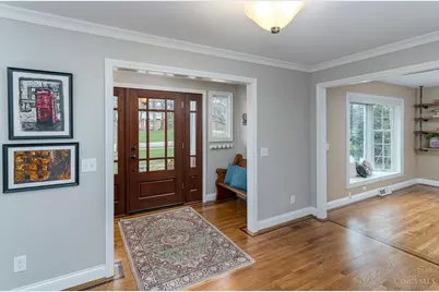 625 Hilltop Lane, Wyoming, OH 45215 - Photo 6