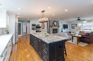 625 Hilltop Ln, Wyoming, OH 45215 - Photo 14