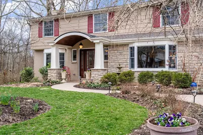 625 Hilltop Lane, Wyoming, OH 45215 - Photo 4