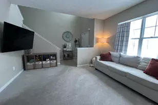 862 Ellery Dr, Union Township, OH 45245 - Photo 4