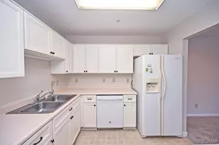 228 Edinburgh Ln, Springdale, OH 45246 - Photo 18