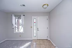 228 Edinburgh Ln, Springdale, OH 45246 - Photo 6