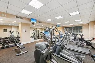 2200 Victory Pkwy, Cincinnati, OH 45206 - Photo 32