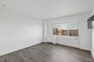 2200 Victory Pkwy, Cincinnati, OH 45206 - Photo 16