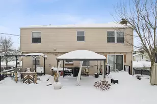 1566 Karahill Dr, Forest Park, OH 45240 - Photo 8