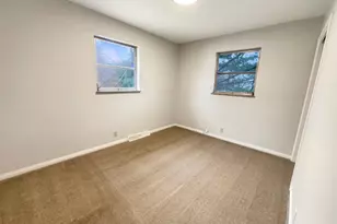 1068 Terrydel Ln, Pierce Township, OH 45245 - Photo 4