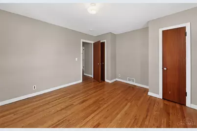 1936 Waltham Avenue, Cincinnati, OH 45239 - Photo 14