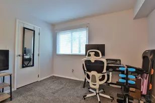 9319 Winton Rd, Springfield Township, OH 45231 - Photo 22