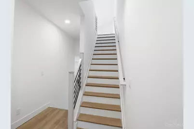 967 Windsor Street, Cincinnati, OH 45206 - Photo 4