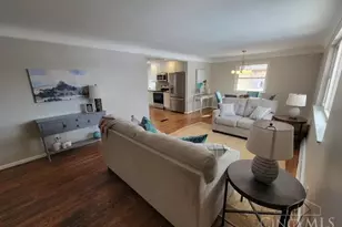 148 Waxwing Dr, Reading, OH 45236 - Photo 2