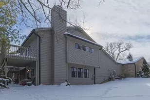 11 Rolling Hls Ct, Wyoming, OH 45215 - Photo 4