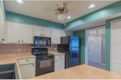 11 Rolling Hills Court, Wyoming, OH 45215 - Photo 18