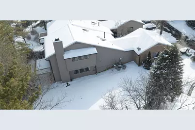 11 Rolling Hills Court, Wyoming, OH 45215 - Photo 2