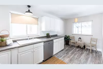 5584 Green Acres Court, Green Township, OH 45248 - Photo 8