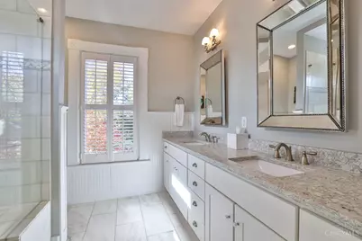 1231 Grace Avenue, Cincinnati, OH 45208 - Photo 24