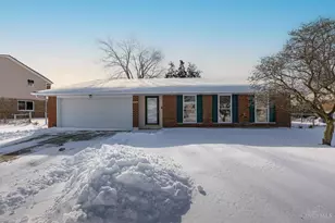 5260 Beechview Dr, Huber Heights, OH 45424 - Photo 1