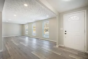 5260 Beechview Dr, Huber Heights, OH 45424 - Photo 4