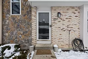 2042 Stratford Ct, Loveland, OH 45140 - Photo 2