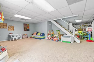 2042 Stratford Ct, Loveland, OH 45140 - Photo 32