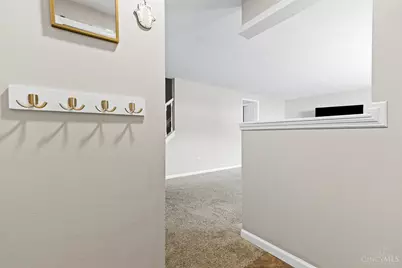 2042 Stratford Court, Loveland, OH 45140 - Photo 4