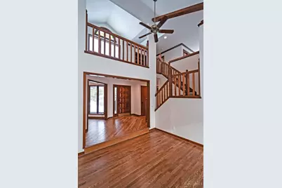 112 Bentwood Court, Blue Ash, OH 45241 - Photo 4