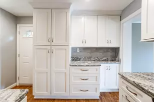 7218 Longfield Dr, Cincinnati, OH 45243 - Photo 10