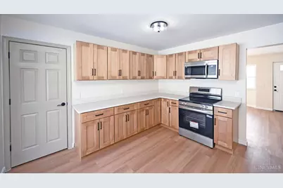 2085 N Teralta Circle, Cincinnati, OH 45211 - Photo 10