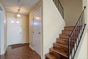 126 Chapel Hill Dr, Fairfield, OH 45014 - Photo 2