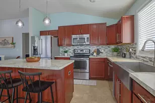 1919 Washburn St, Cincinnati, OH 45223 - Photo 2