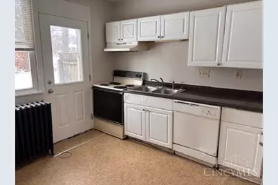 21 Chalmers Court, Green Hills, OH 45218 - Photo 6