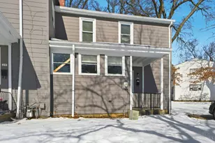 17 Chalmers Ct, Green Hills, OH 45218 - Photo 2